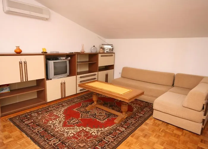 With A Parking Space - 6238 *